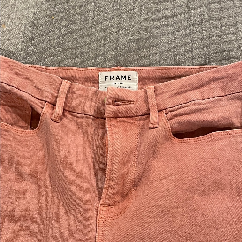 Frame Denim High Rise Jeans in Pink